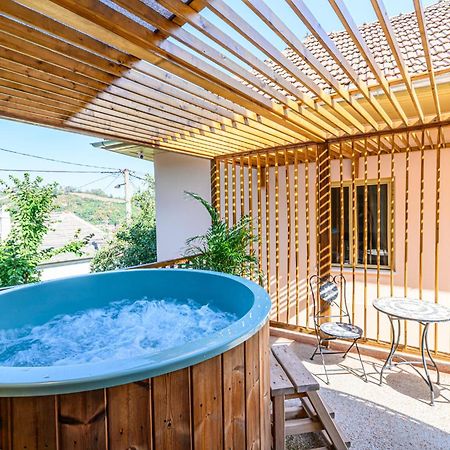 Lagom - Hot Tub Hideout Брашов Экстерьер фото