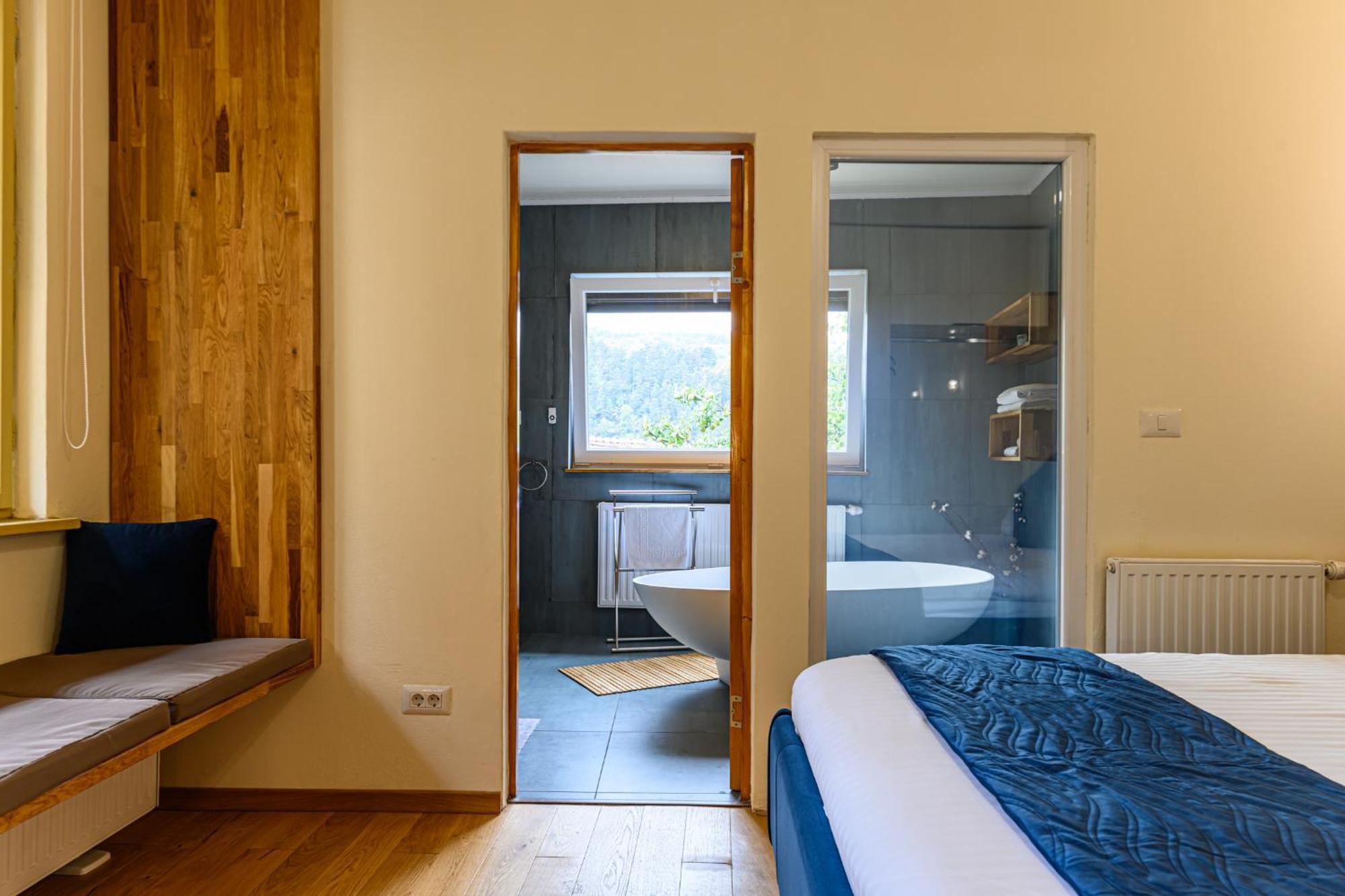 Lagom - Hot Tub Hideout Брашов Экстерьер фото